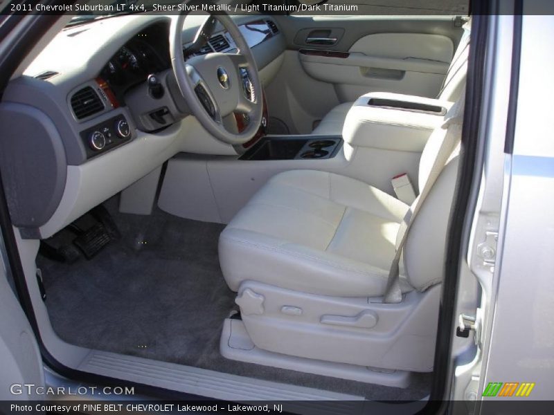 Sheer Silver Metallic / Light Titanium/Dark Titanium 2011 Chevrolet Suburban LT 4x4