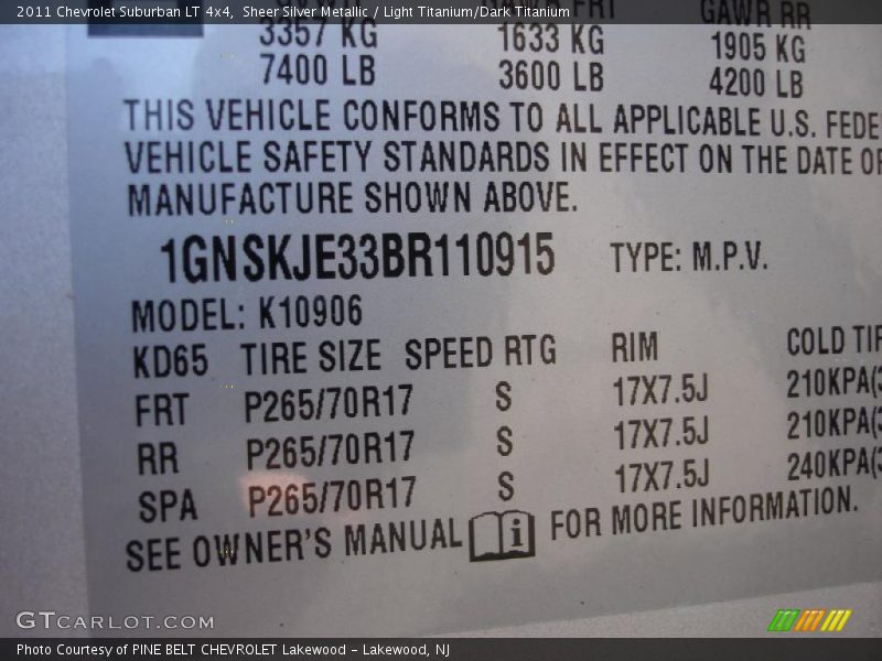 Sheer Silver Metallic / Light Titanium/Dark Titanium 2011 Chevrolet Suburban LT 4x4