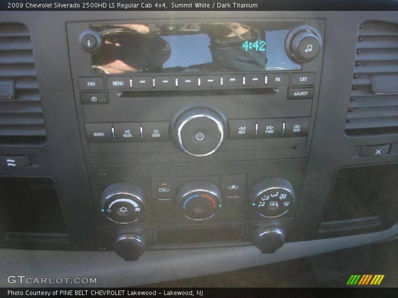 Summit White / Dark Titanium 2009 Chevrolet Silverado 2500HD LS Regular Cab 4x4