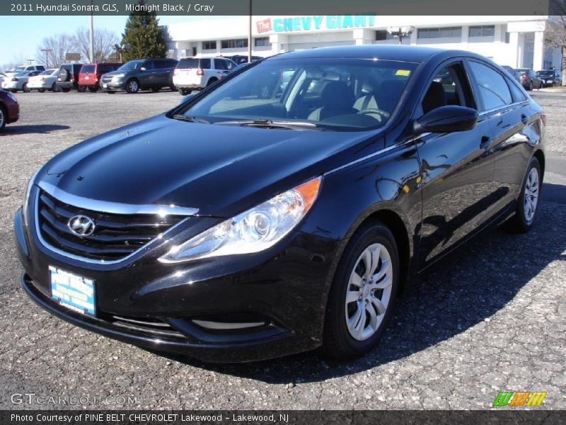 Front 3/4 View of 2011 Sonata GLS