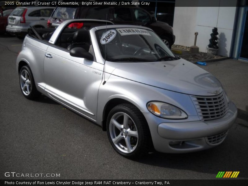 Front 3/4 View of 2005 PT Cruiser GT Convertible