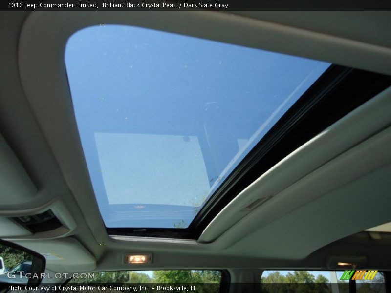 Sunroof of 2010 Commander Limited