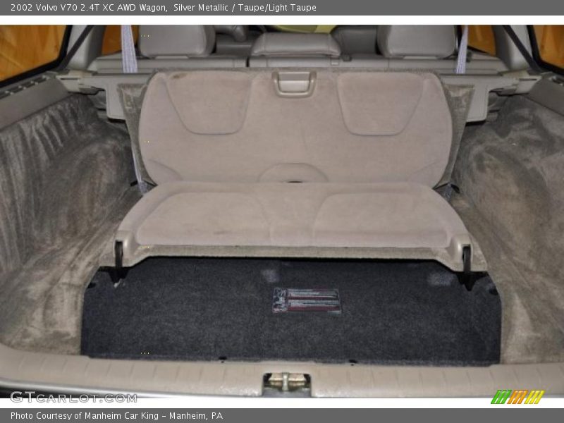 Silver Metallic / Taupe/Light Taupe 2002 Volvo V70 2.4T XC AWD Wagon
