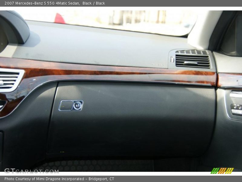 Black / Black 2007 Mercedes-Benz S 550 4Matic Sedan