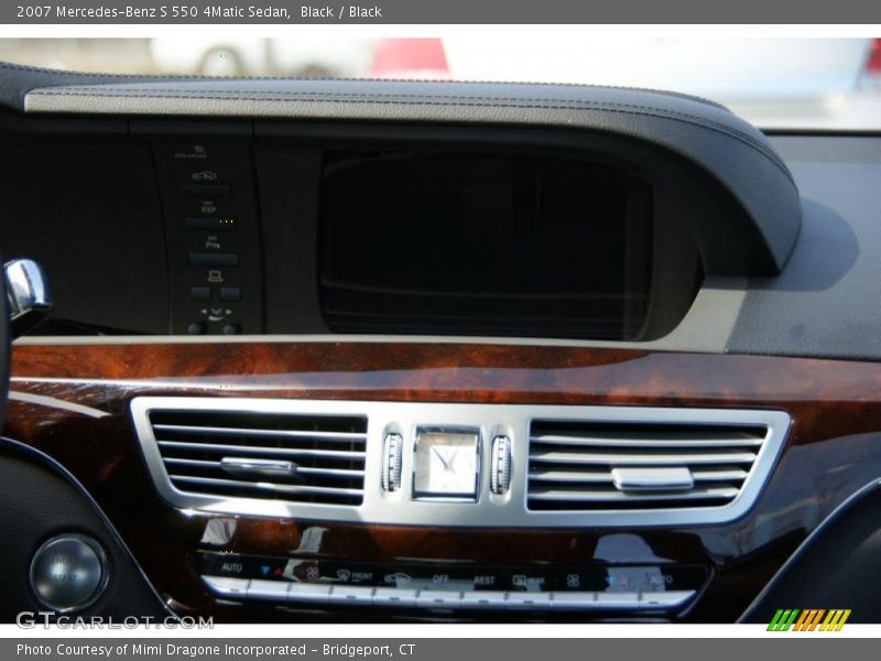 Black / Black 2007 Mercedes-Benz S 550 4Matic Sedan
