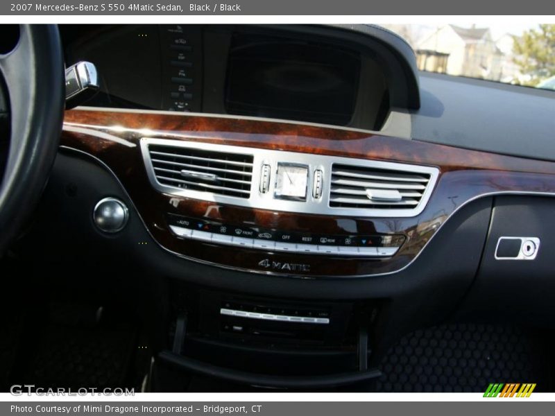 Black / Black 2007 Mercedes-Benz S 550 4Matic Sedan