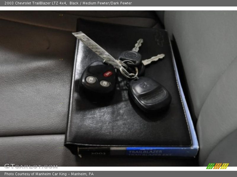 Black / Medium Pewter/Dark Pewter 2003 Chevrolet TrailBlazer LTZ 4x4