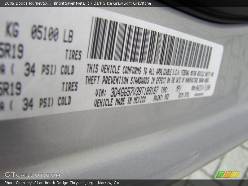 Bright Silver Metallic / Dark Slate Gray/Light Graystone 2009 Dodge Journey SXT