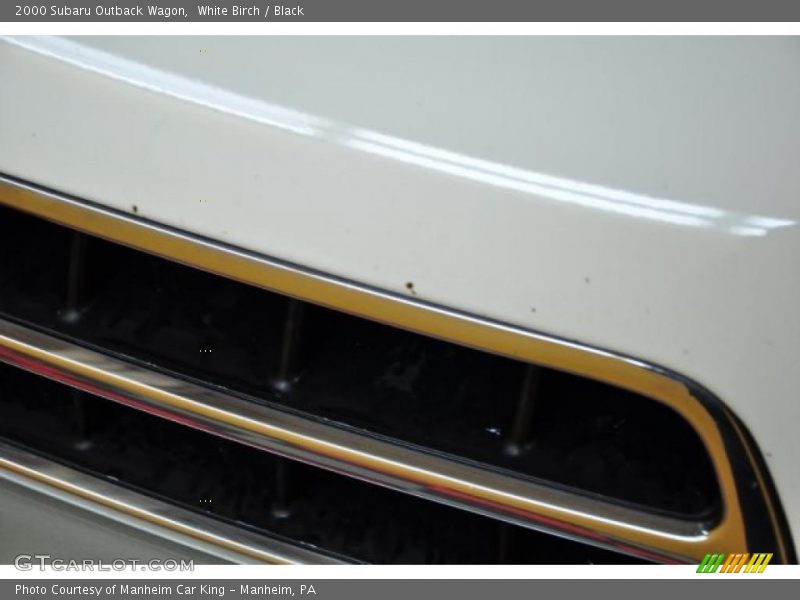 White Birch / Black 2000 Subaru Outback Wagon
