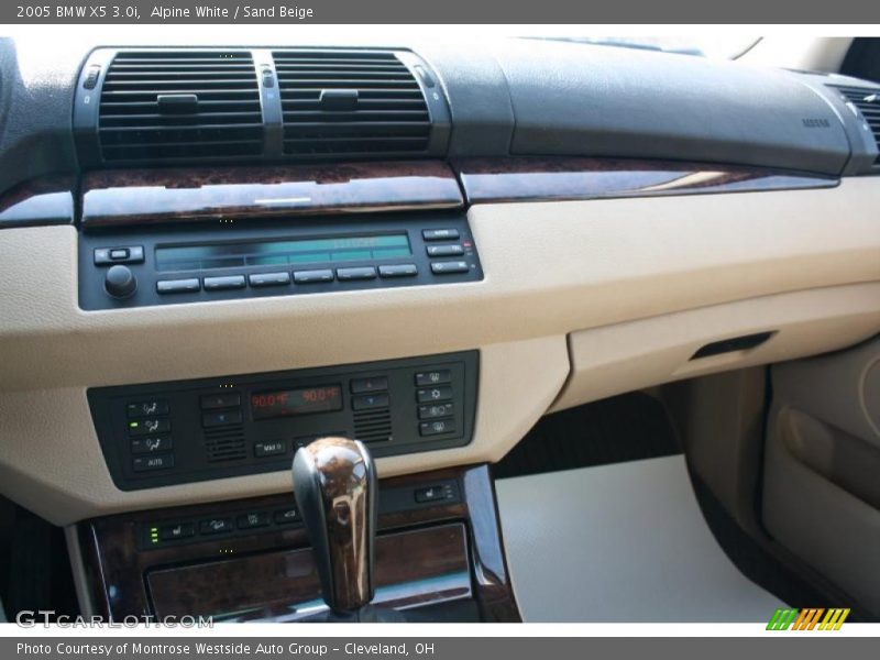 Alpine White / Sand Beige 2005 BMW X5 3.0i