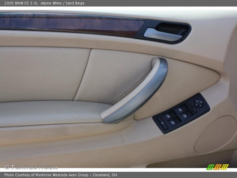 Alpine White / Sand Beige 2005 BMW X5 3.0i