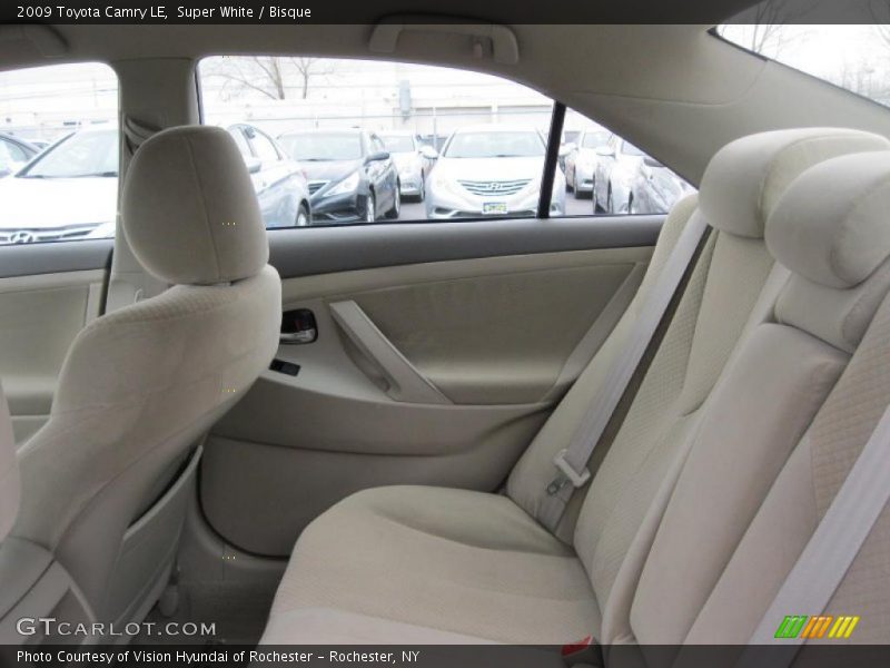 Super White / Bisque 2009 Toyota Camry LE