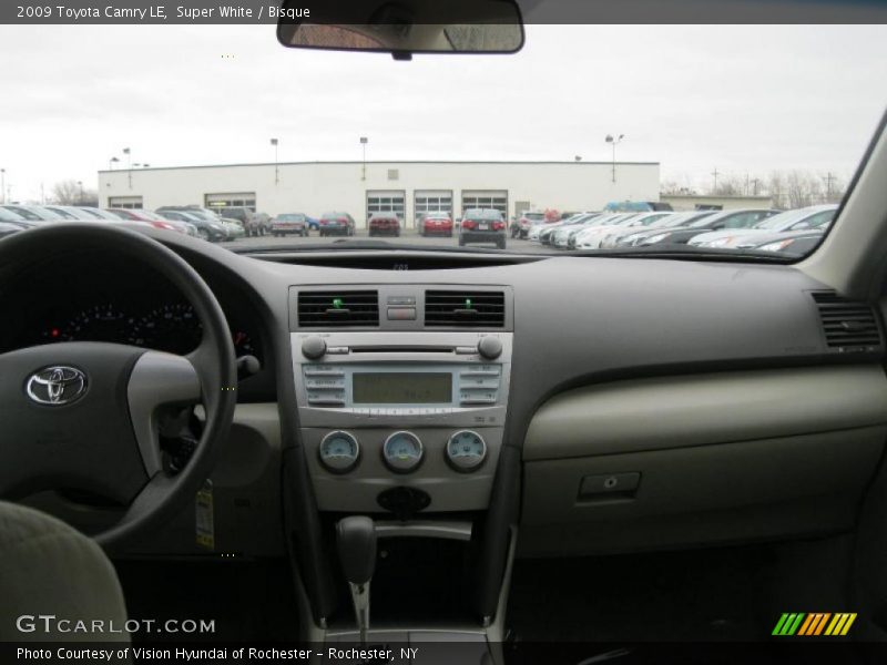 Super White / Bisque 2009 Toyota Camry LE
