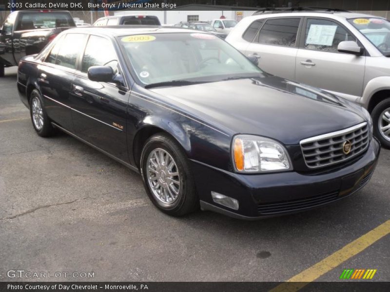 Front 3/4 View of 2003 DeVille DHS