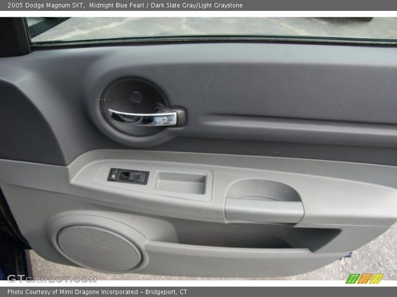Midnight Blue Pearl / Dark Slate Gray/Light Graystone 2005 Dodge Magnum SXT