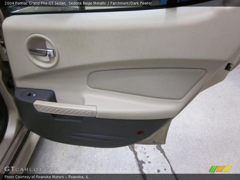 Sedona Beige Metallic / Parchment/Dark Pewter 2004 Pontiac Grand Prix GT Sedan