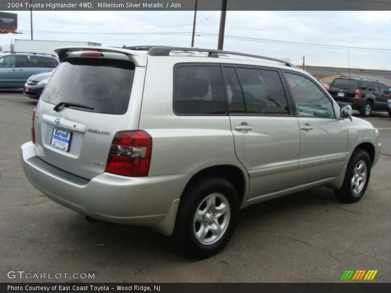 Millenium Silver Metallic / Ash 2004 Toyota Highlander 4WD