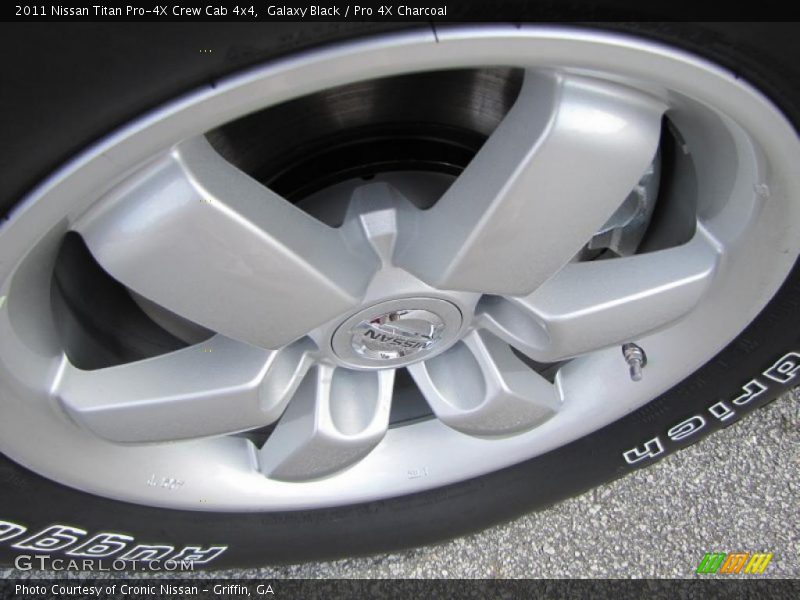 Galaxy Black / Pro 4X Charcoal 2011 Nissan Titan Pro-4X Crew Cab 4x4