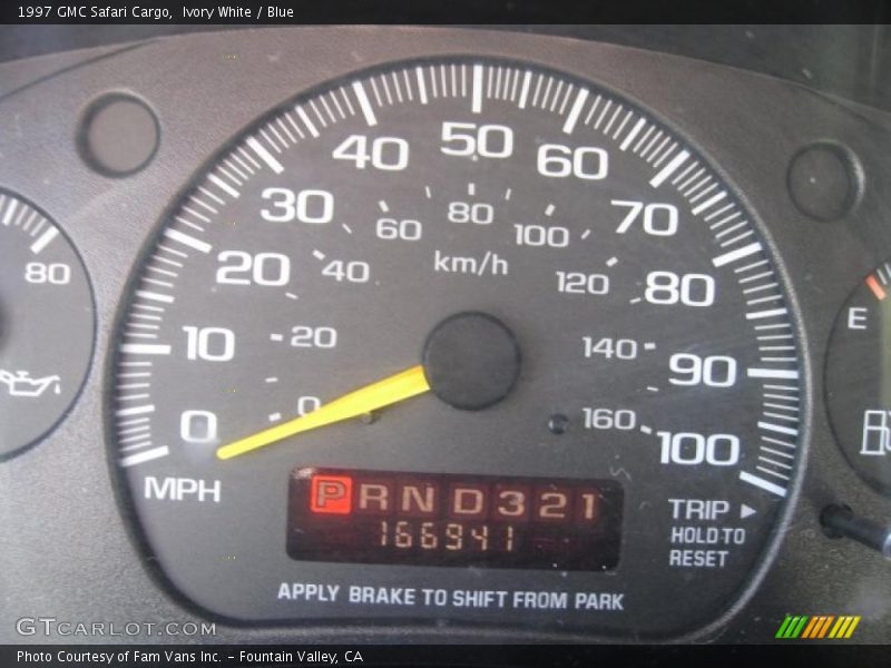 Ivory White / Blue 1997 GMC Safari Cargo
