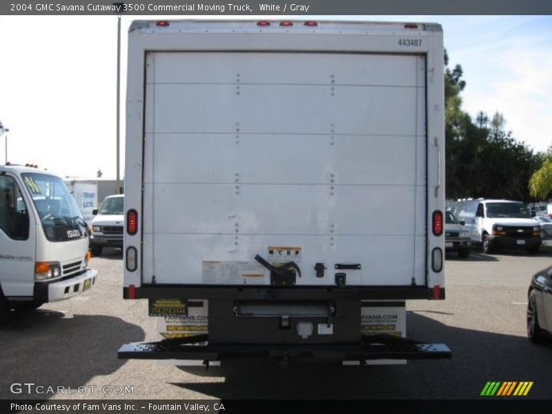 White / Gray 2004 GMC Savana Cutaway 3500 Commercial Moving Truck