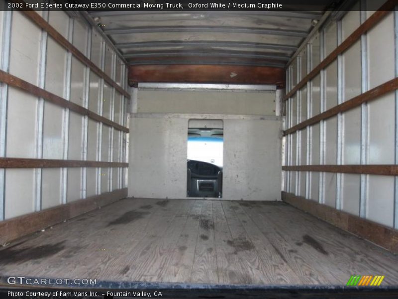  2002 E Series Cutaway E350 Commercial Moving Truck Trunk