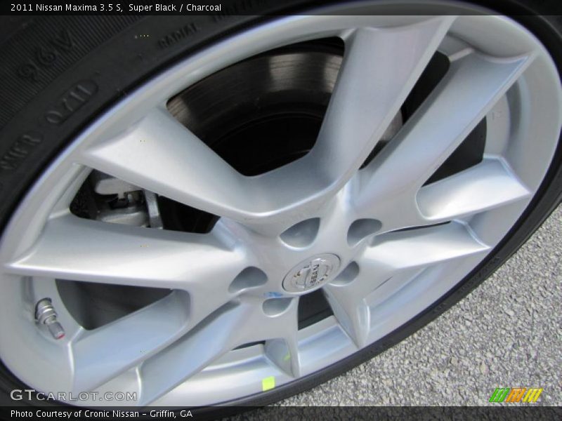 Super Black / Charcoal 2011 Nissan Maxima 3.5 S