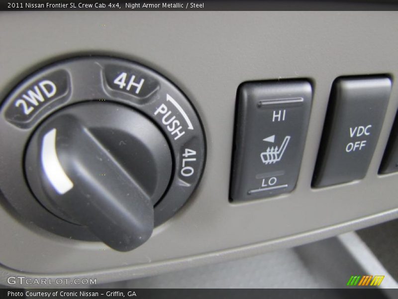 Controls of 2011 Frontier SL Crew Cab 4x4