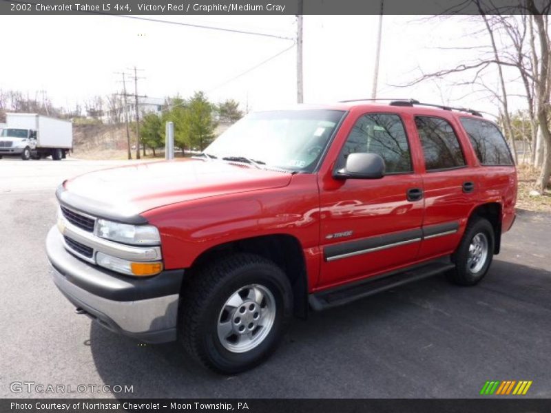 Victory Red / Graphite/Medium Gray 2002 Chevrolet Tahoe LS 4x4