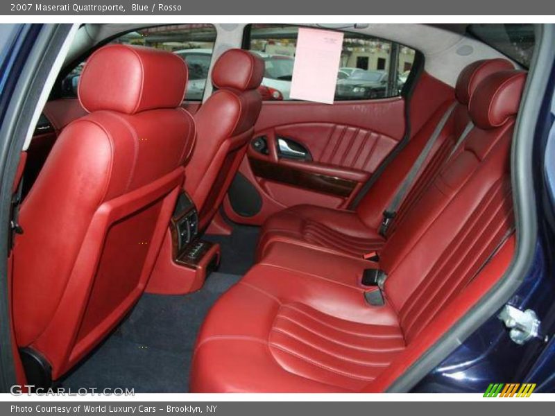 Blue / Rosso 2007 Maserati Quattroporte