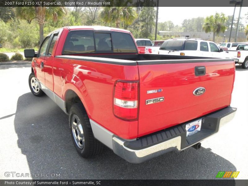 Bright Red / Medium Flint 2007 Ford F150 XLT SuperCab