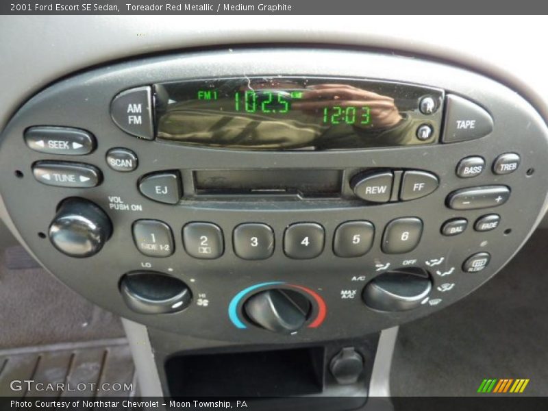 Controls of 2001 Escort SE Sedan