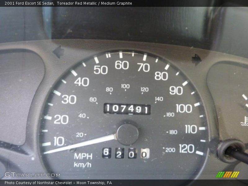 Toreador Red Metallic / Medium Graphite 2001 Ford Escort SE Sedan