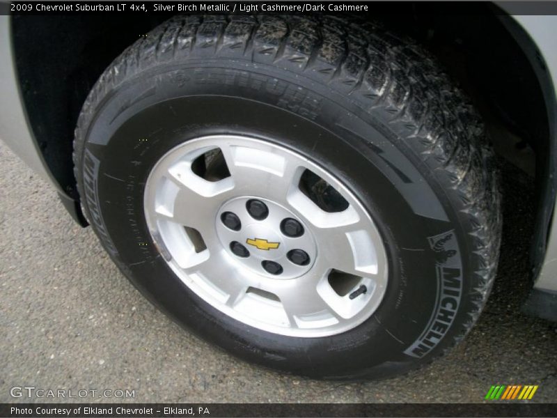 Silver Birch Metallic / Light Cashmere/Dark Cashmere 2009 Chevrolet Suburban LT 4x4