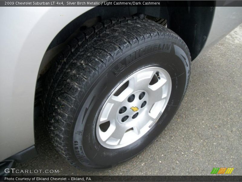 Silver Birch Metallic / Light Cashmere/Dark Cashmere 2009 Chevrolet Suburban LT 4x4