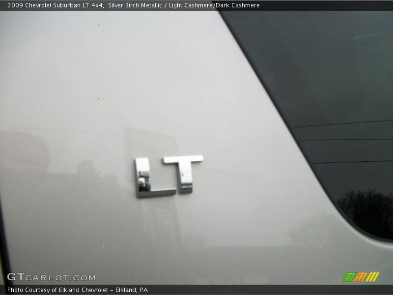 Silver Birch Metallic / Light Cashmere/Dark Cashmere 2009 Chevrolet Suburban LT 4x4