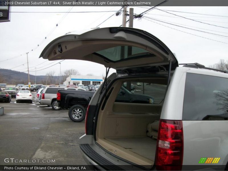 Silver Birch Metallic / Light Cashmere/Dark Cashmere 2009 Chevrolet Suburban LT 4x4