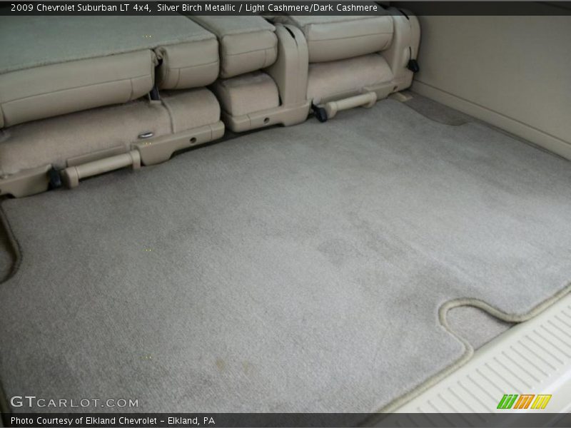Silver Birch Metallic / Light Cashmere/Dark Cashmere 2009 Chevrolet Suburban LT 4x4