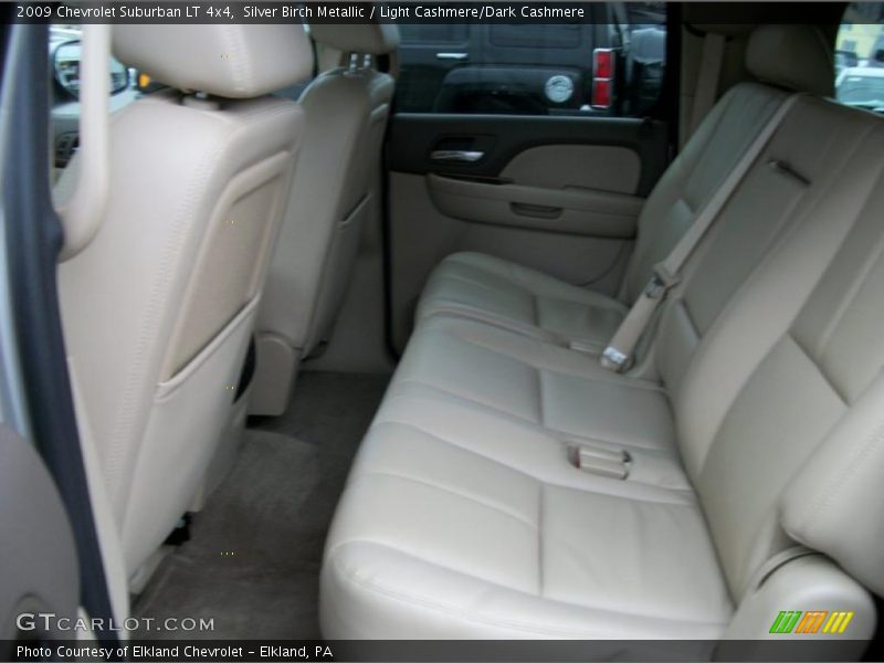 Silver Birch Metallic / Light Cashmere/Dark Cashmere 2009 Chevrolet Suburban LT 4x4