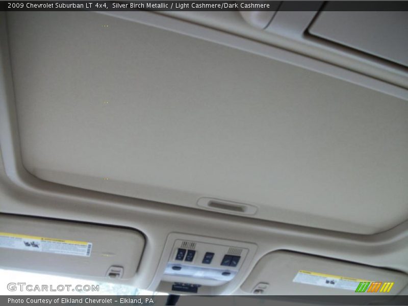 Silver Birch Metallic / Light Cashmere/Dark Cashmere 2009 Chevrolet Suburban LT 4x4