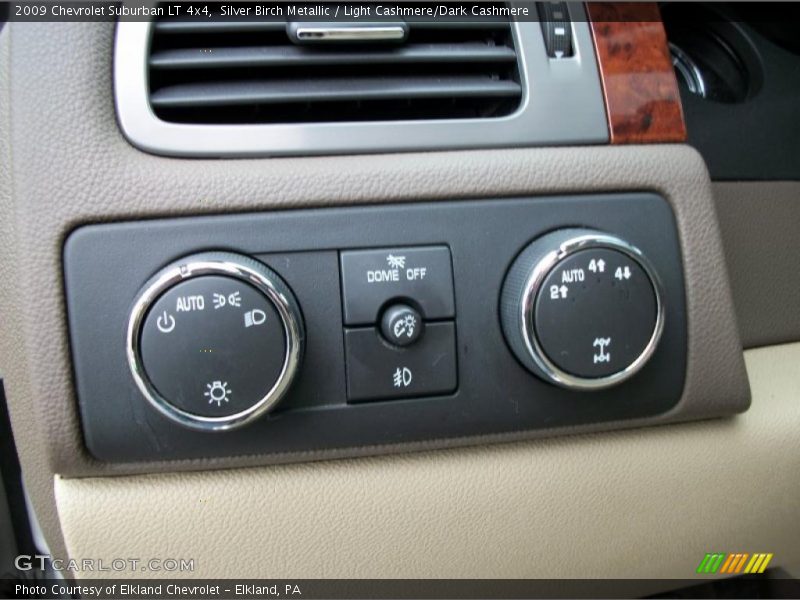 Silver Birch Metallic / Light Cashmere/Dark Cashmere 2009 Chevrolet Suburban LT 4x4