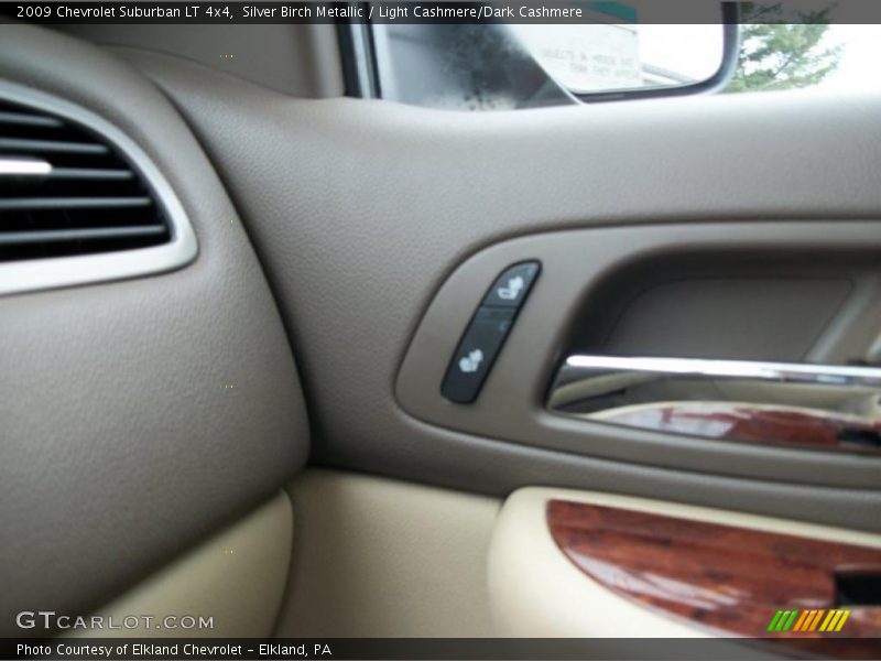 Silver Birch Metallic / Light Cashmere/Dark Cashmere 2009 Chevrolet Suburban LT 4x4