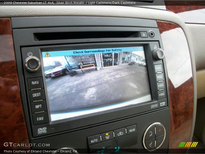 Silver Birch Metallic / Light Cashmere/Dark Cashmere 2009 Chevrolet Suburban LT 4x4