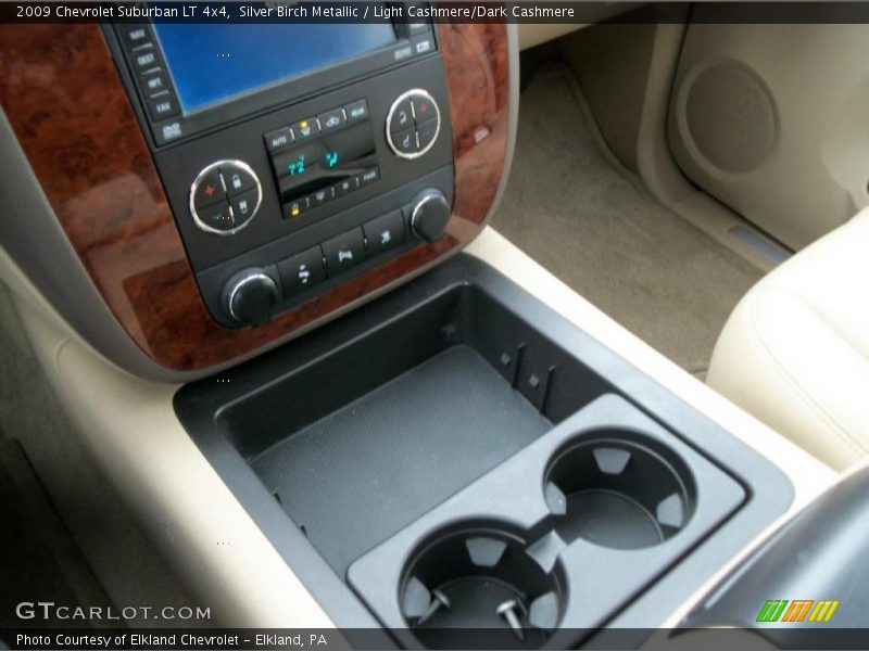 Silver Birch Metallic / Light Cashmere/Dark Cashmere 2009 Chevrolet Suburban LT 4x4
