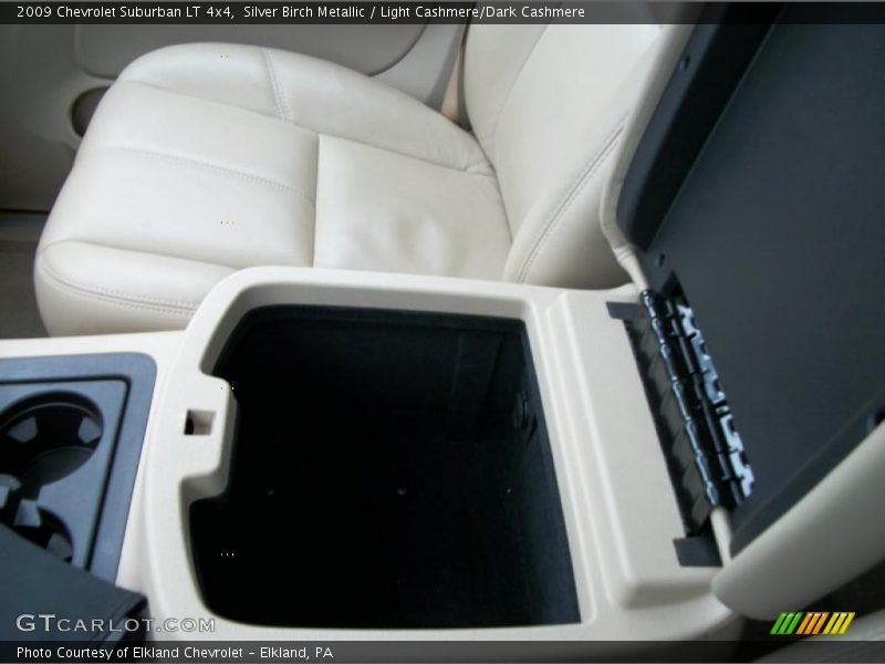 Silver Birch Metallic / Light Cashmere/Dark Cashmere 2009 Chevrolet Suburban LT 4x4