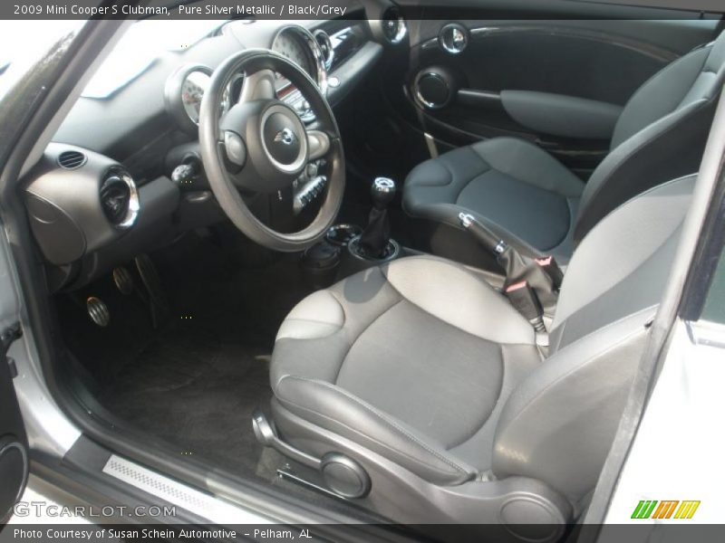  2009 Cooper S Clubman Black/Grey Interior