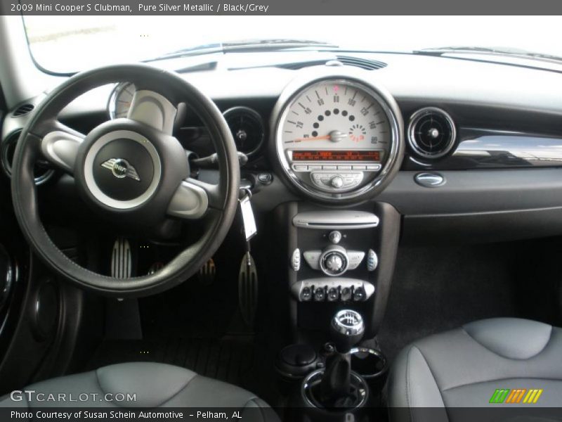 Pure Silver Metallic / Black/Grey 2009 Mini Cooper S Clubman
