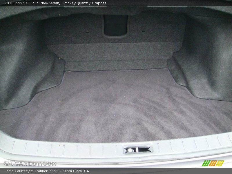  2010 G 37 Journey Sedan Trunk