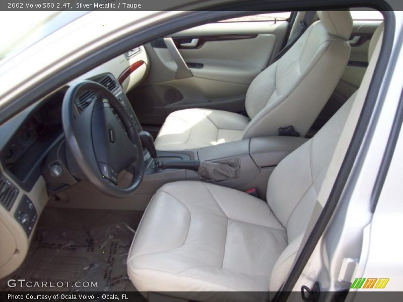 Silver Metallic / Taupe 2002 Volvo S60 2.4T