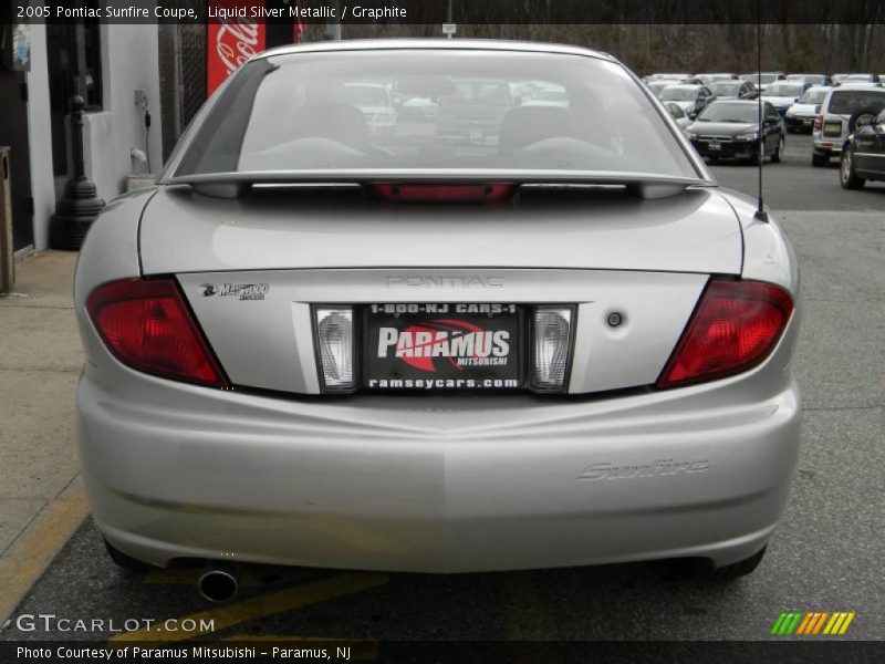 Liquid Silver Metallic / Graphite 2005 Pontiac Sunfire Coupe