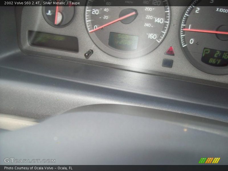 Silver Metallic / Taupe 2002 Volvo S60 2.4T